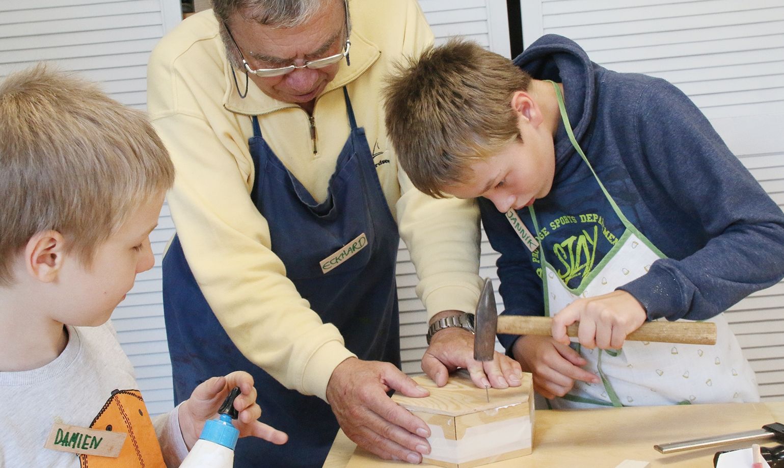 Dein eigenes Werk aus Holz – für 8- bis 12-Jährige